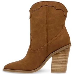 Dolce Vita Nikson Western Ankle Booties